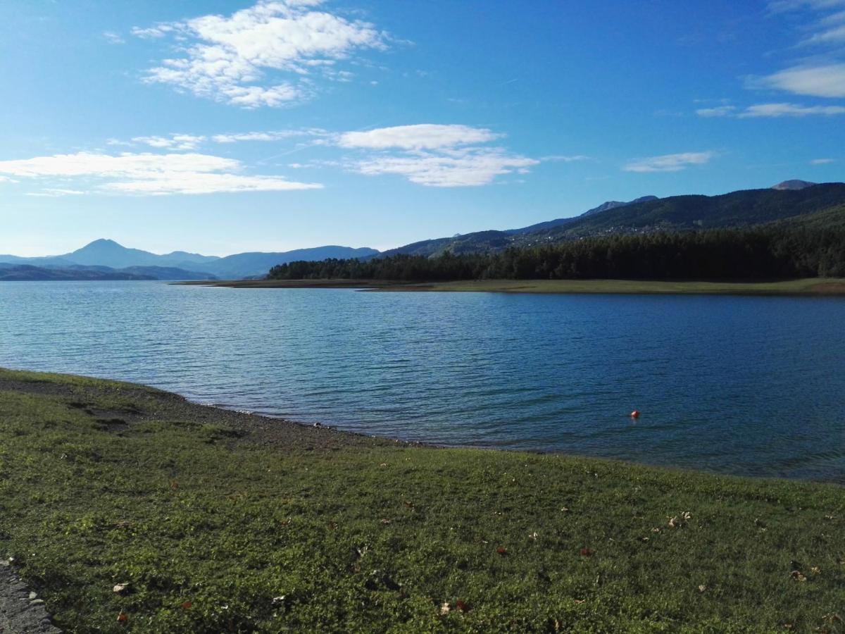 Cosy Lake House, Μια Ανάσα Πριν Τη Λίμνη Kalivia  Bagian luar foto