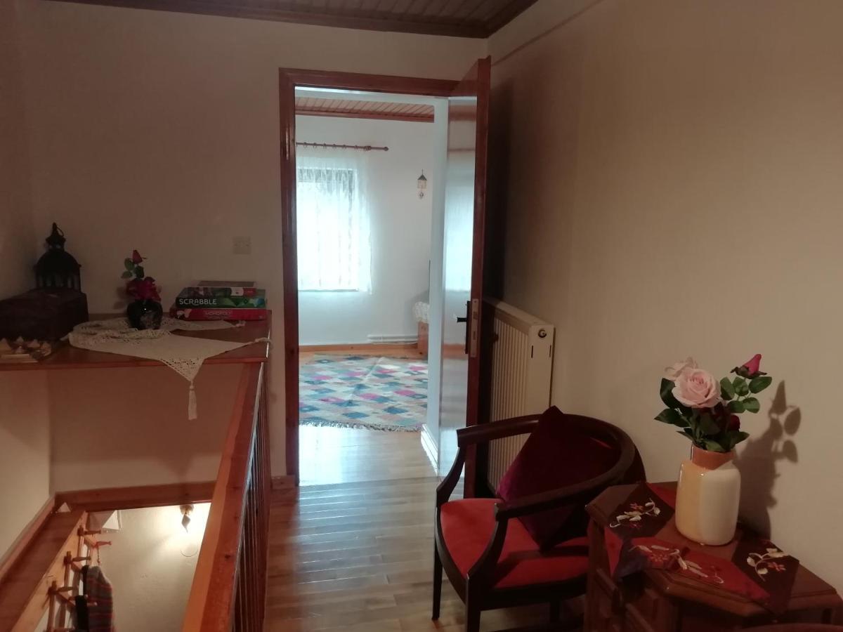 Cosy Lake House, Μια Ανάσα Πριν Τη Λίμνη Kalivia  Bagian luar foto