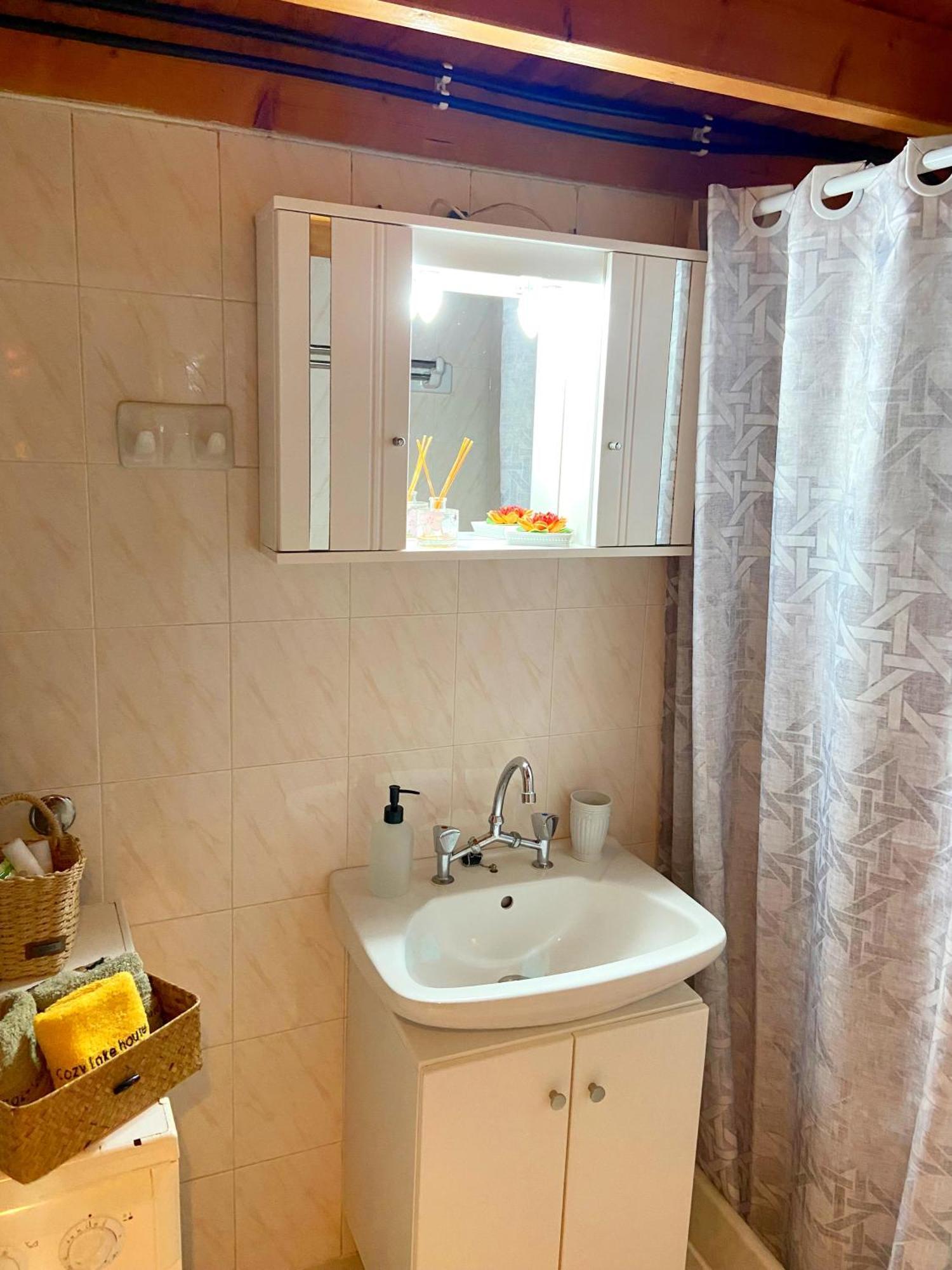 Cosy Lake House, Μια Ανάσα Πριν Τη Λίμνη Kalivia  Bagian luar foto