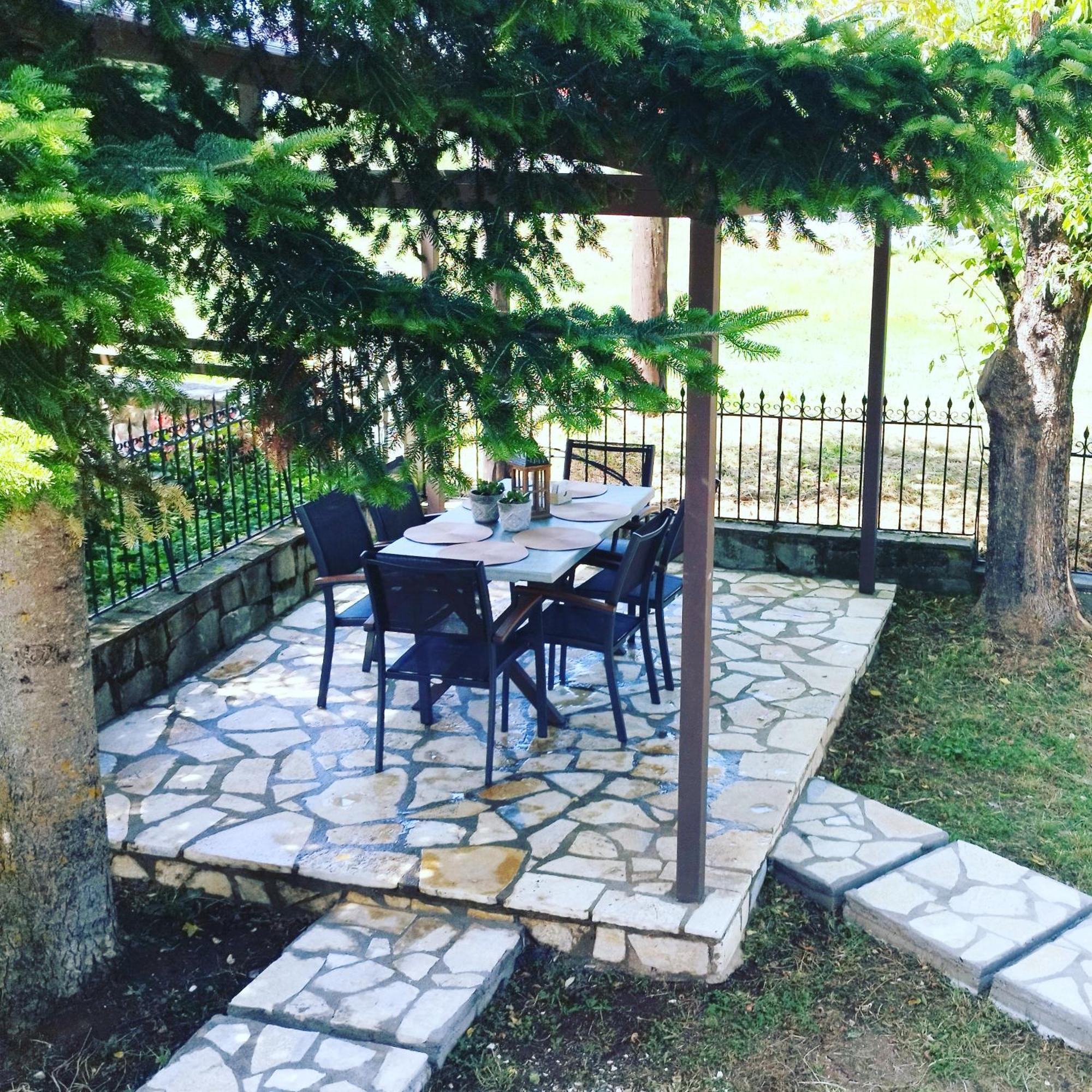 Cosy Lake House, Μια Ανάσα Πριν Τη Λίμνη Kalivia  Bagian luar foto
